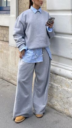 timbs, blue dress shirt, grey crewneck, layered outfit Ootd Streetwear Womens Fashion, Layering Fits Aesthetic, Soft Trousers Outfit, Sweater Over Collared Shirt Outfit, Sweatpant Outfits Streetwear, Sweatpants Outfit Dressed Up, Layering Autumn Outfits, Streetwear Fashion Winter Street Styles, Effortlessly Chic Outfits Midsize