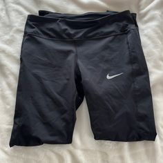 Never Worn Brand New Condition Didn’t Fit Me So Selling Amazing Material Zero Flaws Drawstring Inside To Adjust Waist Pocket On Right Side Leg Zip Pocket In Back Purchased At Nike Outlet Stores Nwot Send Me An Offer Nike Outlet, Nike Leggings, Nike Pants, Right Side, Colorful Leggings, Black Nikes, Nike Women, Pant Jumpsuit, Zip Pockets