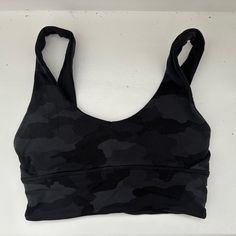 Black And Camo Reversible Tank Top Sports Bra Never Worn Lululemon Lulu Tops, Running Fits, Lululemon Tanks, Camo Bra, Sport Fits, Tropical Outfit, Lululemon Bras, Preppy Summer Outfits, Sports Bra Top