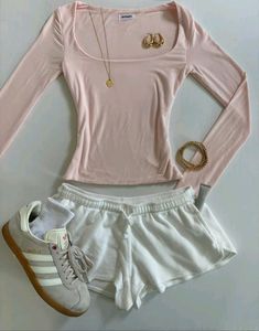 Pink Girly Outfits, Casual Preppy Outfits, Outfit Inspo Casual, Trendy Outfits For Teens, Cute Lazy Day Outfits, Cute Preppy Outfits, Swaggy Outfits, Simple Trendy Outfits, Cute Everyday Outfits