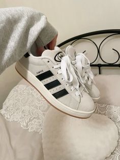 Shoes For School, Back To School Shoes, Colorful Sneakers, Shoes Outfit Fashion