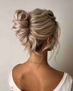 30 Super Easy Updos for Beginners to Try in 2023 Bridemaids Hairstyles, Hairstyles Bubble, Guest Hair, Bubble Braids, Bridesmaid Hair Makeup, Easy Hair Updos, Up Dos For Medium Hair, Easy Updos, Hairstyles Volleyball