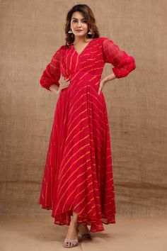 Buy Women's Laado Leheriya Red Dress With Cotton Lining - Saras The Label - Online at Best Price | Trendia Print Chiffon Maxi Dress, Gathered Dress, Designer Dresses Casual, Red Gowns, Dress Indian Style, Fancy Dress Design, Stylish Dress Book