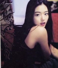 Jun Jihyun, Kdrama Actress, Han Jihyun, Magazine Cover, Black Hair, Kdrama, Magazine, Hair, Black