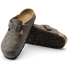 Birkenstock Slippers, Birkenstock Clog, Wool Clogs, Cozy Clothes, Boston Clogs, Birkenstock Style, Birkenstock Men, Wool Slippers, Birkenstock Boston