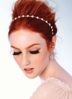 Best Red Hair Dye, Redhead Bride, Makeup Tips For Redheads, Redhead Makeup, Shades Of Red Hair, Pink Hair Dye, Dyed Red Hair, Red Hair Don't Care