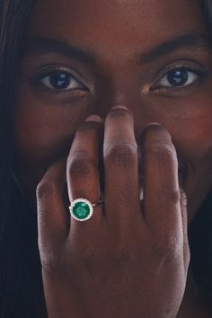 Jewelery Shoot, Emerald Jewellery, Heirloom Rings, Ring Inspo, Emerald Wedding Rings, Emerald Wedding, Hand Accessories, Vintage Style Rings, May Birthstone