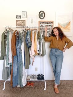 Capsule Wardrobe Vision Board, Four By Four Capsule Wardrobe, Crunchy Capsule Wardrobe, How To Build Minimalist Wardrobe, Creating A New Wardrobe, Capsule Wardrobe Shirts, Bohemian Wardrobe Capsule, Thrift Capsule Wardrobe, Minimal Capsule Wardrobe Year Round