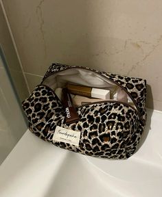 Cheetah Print Makeup, Leopard Print Travel Bag, Espresso Girl, Glamour Aesthetic Leopard, Cheetah Makeup, Leopard Print Makeup Bag, Cheetah Aesthetic Animal, Chic Leopard Print On-the-go Bag, Leopard Makeup