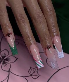 December Birthday Nails, Stiletto Acrylics, Cool Christmas Nails, Hispanic Nails, Holiday Nail Set, Birthday Nail Ideas, Christmas Nail Designs Acrylic, Birthday Nail