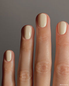 Butter Yellow Nails Are Trending - Here Are Our Favorite Shades for Summer 2024! - Bangstyle - House of Hair Inspiration Neutral Yellow Nails, Cream Yellow Nails, Creamy Yellow Nails, Sunshine Yellow Nails, Butter Nails Trend, Buttery Yellow Nails, Buttercream Nails, Milky Yellow Nails, Manicure Summer 2024