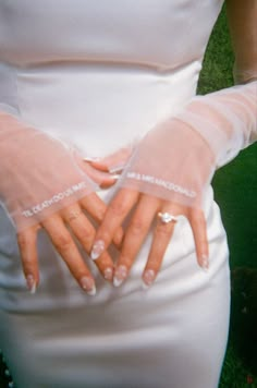 Wedding band, tulle gloves with embroidery Cool Bride Aesthetic, Wedding Planning Aesthetic, Trending Engagement Rings For 2024, Elopement Ideas Dress, Wedding Ring Aesthetic, Wedding Day Aesthetic, Proposal Outfit, Satin Wedding Dress Simple, Wedding Trends 2024