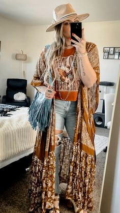 Fall Fashion Boho Chic, Southwestern Boho Outfits, Vintage Boho Style Outfits, Boho Thanksgiving Outfit, Curvy Boho Outfits, Boho Work Outfit Business, Boho Cowgirl Outfit, Boho Church Outfit, Curvy Boho Fashion