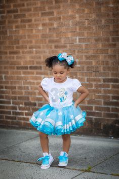 This set is perfect for your little ones special day! Set includes a 4 layer Ribbon trimmed tutu and Glitter tee.HAIRBOW IS INCLUDED FOR A LIMITED TIME ONLY!Checkout our Other tutu Sets in our shop under the tutu set section! WE DO NOT EXCEED PAST SIZE 6 Please leave Name and Age in the Notebox During CheckoutIf you dont see what you are looking for, contact us, we accept custom orders!If you are unsure of sizing please scroll to the last photos for our size charts, or visit our size charts here Frozen Birthday Outfit, Dave And Ava, Frozen Tutu, Elsa Tutu, Frozen Outfits, Ribbon Trim Tutu, Glitter Tee, Frozen Dress, Pink Toes