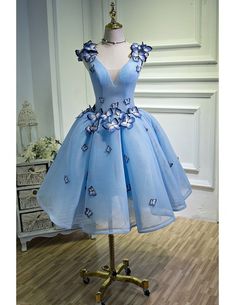 Shop now! Dresses Butterfly, Prom Dresses Short Blue, Blue Bridesmaid Dresses Short, Butterfly Applique, Cute Homecoming Dresses, Floral Prom Dresses, Mode Chanel, Pink Party Dresses