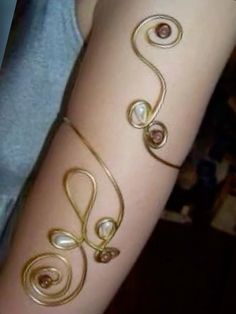 00s Mode, Bracelets Diy, Arm Cuff, Jewelry Inspo, Dream Jewelry, Pretty Jewellery