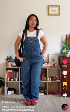 Mid Size Baddie, Midsize Overalls Outfit, Casual Outfits Midsize, Emmy Red Carpet, Emmys Red Carpet, Midsize Outfits, Fashion Fails, Overall Outfit, Overalls Outfit