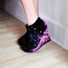 Galaxy Boots, Galaxy Outfit, Galaxy Shoes, Galaxy Dress, Galaxy Fashion, Mens Fashion Edgy, Kawaii Shoes, Purple Shoes, Fancy Shoes