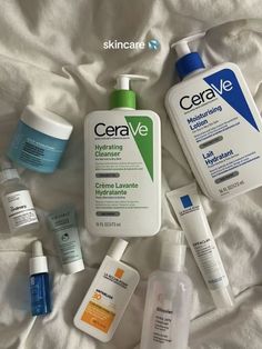 Skin Care For Brightening, Cerave Lotion, Skin Care Routine Cerave, Skincare Aesthetic Cerave, Skin Care Products Sephora, Skincare Cerave, Skin Care Aesthetic Routine, Cerave Aesthetic, Cerave Skincare Aesthetic