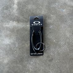 Brand New With Original Tags And Packaging, Imported From Japan. Please See Photos Caribeaner Keys, Cool Jewelry Unique, Engraved Carabiner, Edc Keychain, Butterfly Photography, Cool Keychains, Carabiner Keychain, Heart Accessories, Tooth Gem