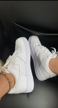 Air Force Aesthetic, Tenis Aesthetic, Tenis Air Force, Pretty Shoes Sneakers, All Nike Shoes, Cute Nike Shoes, Cute Nikes, Shoe Inspo, Swag Shoes