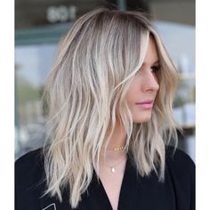 Shorter Layers Around Face, Short Blonde Haircut, Summer Blondes, Longer Bob, Medium Length Blonde, Popular Short Haircuts, Short Ombre Hair, Blonde Haircuts, Hair Catalog