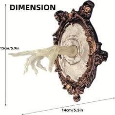 an image of the size of a mirror with hands on it and measurements for each piece