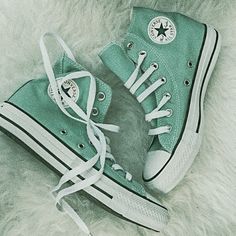 Turquoise Aesthetic, Mint Aesthetic, Mint Green Wallpaper, Mint Green Aesthetic, Green Inspiration, Vert Turquoise, Color Vibe, Green Converse, Green Photo