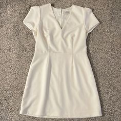 Color: Ecru Milly Dresses, Size 12 Dresses, Milly Dress, Size 12 Dress, V Neck Dress, Colorful Dresses, Color White, Size 12, V Neck