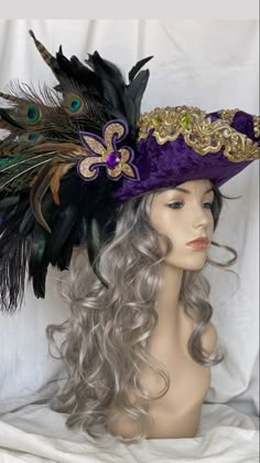 Pirate Hat Women Feathers, Pirate Hat Purple, Womens Pirate Hat, Pirate Hats Women, Fancy Pirate Hat, Pirate Hat Women, Decorated Pirate Hat, Pirate Headpiece, Purple Pirate Outfit