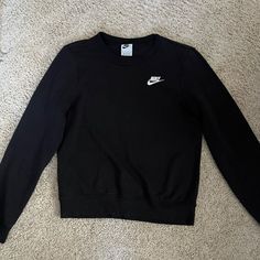 Like Brand New Nike Tops Women, Nike Sweatsuit, Black Crop Sweatshirt, Nike Half Zip, Nike Women Sweatshirt, Nike Sportswear Club Fleece, Nike Sweatshirt, Nike Sweater, Nike Tech Fleece