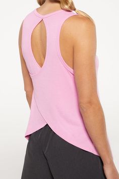 We think you’ll be tickled pink at the sight of this three-piece set: a ribbed tank top with a draped keyhole back, stretch woven shorts with a smocked waist, and a high-impact bra with molded cups and adjustable straps. Trendy Sleeveless Activewear With Built-in Bra, Summer Tops With Seamless 4-way Stretch, Summer Tops With Built-in Bra For Workout, Solid Cross Back Activewear For Summer, Cross Back Activewear For Summer, Summer Seamless Cross Back Activewear, Stretch Workout Top With Ruched Back, Pink Spring Activewear With Built-in Bra, Summer Seamless Activewear For Loungewear