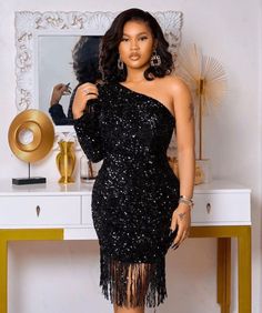 Elegant Dresses For Wedding Guest Classy Style, Dinner Wears Classy, Short African Dresses Classy, African Dresses For Women Wedding Guest, Dinner Gowns Classy Style, Dinner Wears, Dinner Gowns, Hand Dress, Stylish Naija