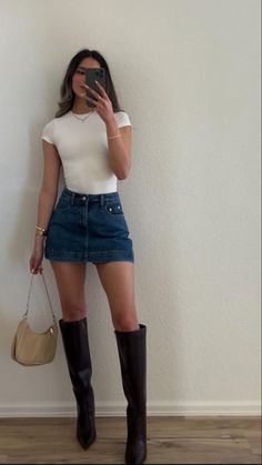 Feminine Neutral Outfits, Going Out Outfits Night Winter, Going Out Jeans Outfit Night, Casual Date Outfit Summer, Traje Cowgirl, Look Legging, Looks Country, Ootd Fall