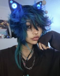 Short Grunge Hair, Dyed Hair Inspiration, Hair Inspiration Short, Peinados Fáciles Para Cabello Corto, Alternative Hair, Fluffy Hair, Anime Hair, Hair Reference