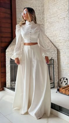 Outfit: Swimsuit + flowy cover-up + flip-flops Accessories: Beach bag and wide-brimmed hat Trendy Outfits Indian, בר מצווה, Trendy Dress Outfits, Quick Outfits, Stylish Dress Designs, Modest Fashion Outfits, Fashion Design Clothes