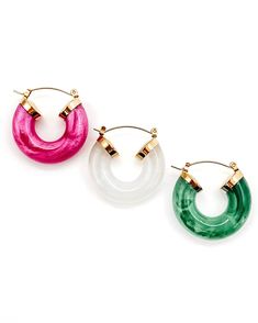 Introducing the Ellbelle Chunky Acrylic Earrings, perfect for creating a bold statement. An eye-catching combination of vivid colors and chunky acrylic design, these earrings make a unique and stylish accessory that will elevate your look from mundane to marvelous. Delicate and decorative, they are sure to turn heads wherever you go. Length: 1 1/4" Acrylic 18k Gold plated waterproof Hypoallergenic Care tips: Store jewelry in our cloth Béljoy bag or small plastic zip lock Use a jewelry cloth to c Trendy White Plastic Earrings, Trendy White Earrings, White Plastic Earrings For Parties, Trendy White Resin Earrings, Trendy White Small Hoop Earrings, Trendy Small Hoop Plastic Earrings, Trendy White Resin Jewelry, Earring Hoops, Acrylic Design