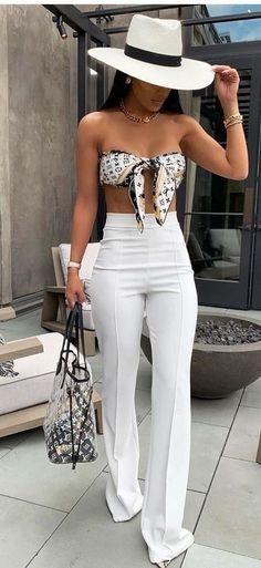 Rok Outfit, Chique Outfit, Looks Chic, White Pants, Outfits Casuales, Look Fashion, Classy Outfits, Spring Summer Fashion, Fashion Inspo Outfits