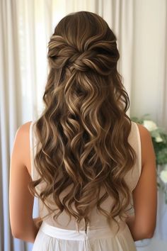 Wedding Hairstyles Brown Hair Half Up, Heavy Hairstyles, Bridesmaid Hair Inspo, Rambut Brunette, Bridesmaid Hair Makeup, Hoco Hairstyles