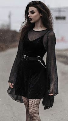 Ricky Aimee, Summer Goth Outfits, Goth Outfit Ideas, Casual Goth, Dramatic Sleeves, Witchy Fashion, Dark Outfits, Looks Black, I Want To Know