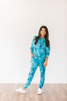 "Tie Dye Jogger Set/Tie Dye Lounge Set MATERIAL: A very soft and stretchy material. 95% Cotton 5% Spandex (Black/White,Blue,Teal) 95% Polyester 5% Spandex (Pink) SIZING: Women's sizes Small, Medium, Large, X-Large **If you want a difference sized top/bottom within your set - I can't certainly do that! Just make a note in the \"note to seller\" at checkout** Model is 5'4\", USA size 2, and wearing a size small. Overall Length: Small - 36.5 inches Medium - 37 inches Large - 37.75 inches X-Large - Relaxed Sweats For Lounging, Cozy Long Sweatpants For Loungewear, Comfortable Relaxed Fit Sweats For Loungewear, Comfortable Relaxed Fit Sweats For Lounging, Relaxed Fit Sweats With Elastic Waistband For Loungewear, Casual Relaxed Fit Pants With Matching Set, Comfy Sleepwear With Elastic Waistband For Loungewear, Casual Sleepwear Pants For Lounging, Casual Loungewear Sets With Long Pants