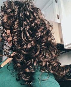 Perm Styles, Aemma Targaryen, Types Of Perms, Permed Hair, Messy Hair Updo, Brown Hair Balayage, Hair Balayage, Beautiful Hairstyles, Curly Hair Routine