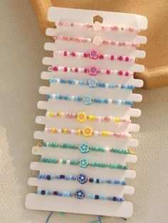 las vendo Clay Bead Necklace, Beaded Braclets, Desain Buklet, Bracelet Craft Diy, Bead Charms Diy, Beaded Necklace Diy, Lucky Stone