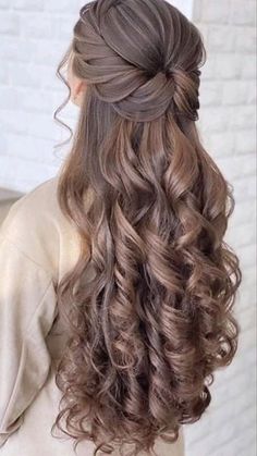 #BEAUTY, #RELATIONSHIPS #Fashion #Animals #Outfits #Winter #Outfits #Animals Bridesmaids Hairstyle, Half Pony Hairstyles, Easy Trendy Hairstyles, Hairstyles For Gowns, Simple Prom Hair, Simple Wedding Hairstyles, Prom Hairstyles For Long Hair, Bridesmaid Hairstyles, Creative Hairstyles