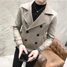 Woolen Coat Winter, Short Paragraph, Costume Africain, Mens Fashion Coat, Style Parisienne, Men Coat, Men's Trench Coat, Style Français, Coat Outfits