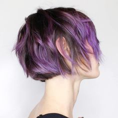 Short Choppy Purple Balayage Style Purple Dyed Short Hair, Purple Tips Short Hair, Cool Dyed Hair Ideas Short With Bangs, Colorful Bob Hair, Dyed Pixie Cut, Green Hairstyles, Purple Hairstyles, Shag Bob