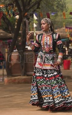 Female kalbelia dancer in traditional tribal dress performing at the annual Sarujkund Fair near Delhi, India photo Jitterbug, Traditional Dance, Indian Dance, Folk Dance, Jive, Delhi India