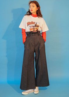 Playful Casual Outfit, 90s Street Style Photography, 2020s Aesthetic Fashion, Tshirt Over Button Up, Red And Teal Outfit, 90s Pants Outfits, 80s Poses Photo Ideas, Winter 80s Outfits, 80s Korean Fashion