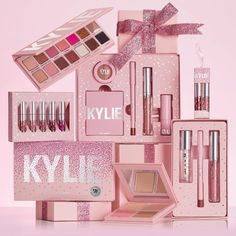 Kylie Jenner Makeup Collection, Kylie Cosmetics Holiday Collection, Maquillaje Kylie Jenner, Maquillage Kylie Jenner, Matte Make Up, Make Up Kits, Kylie Makeup