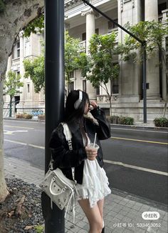 Korean Poses Photo Ideas, Uzzlang Fashion, Acubi Outfit, Pick Your Outfit, Headphone Outfit, Ulzzang Aesthetic, Japan Outfits, Ootd Korean, Foto Poses